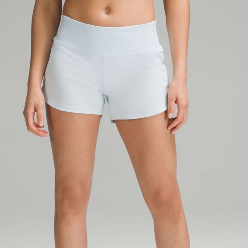 Lululemon Speed Up Mid-Rise Lined 4” Inch Short in Powder Blue
